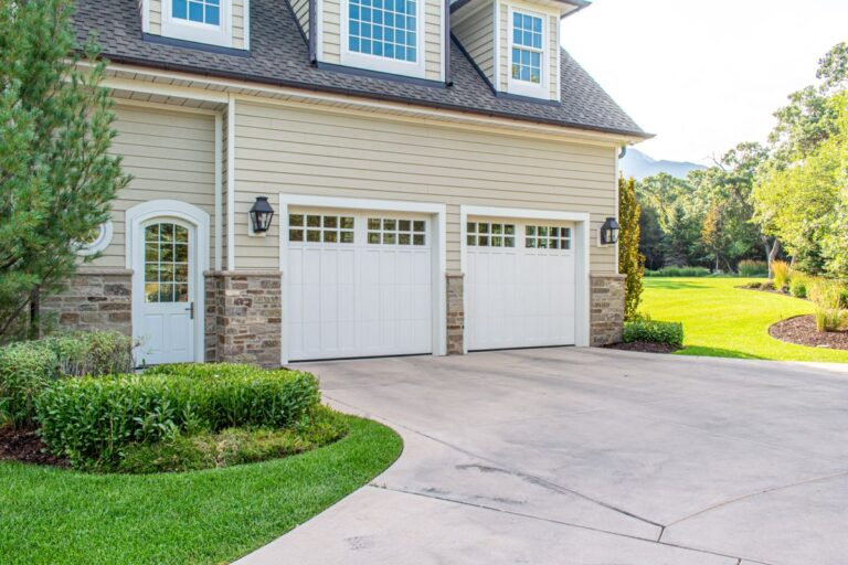 The Benefits of Insulated Garage Doors