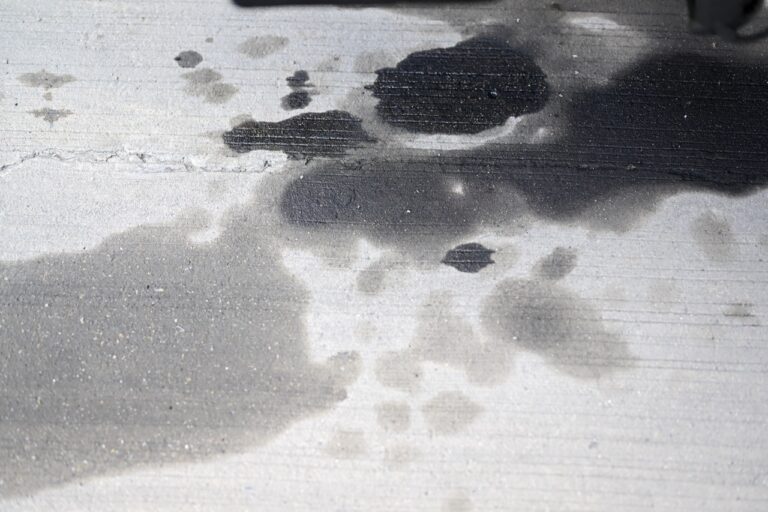 Tips For Getting Oil Stains Off Your Garage Floor