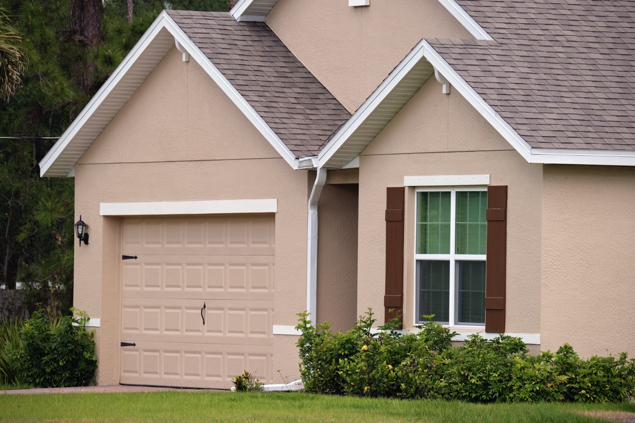 Popular Residential Garage Door Manufacturers & Styles